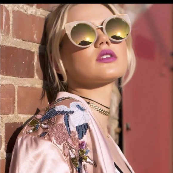 Quay Australia Last Dance Sunglasses - Picture 6 of 6